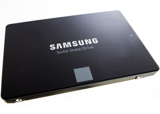 サムスン(Samsung):860 EVO:SSD