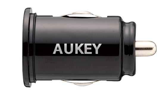 Aukey:USBカーチャージャー