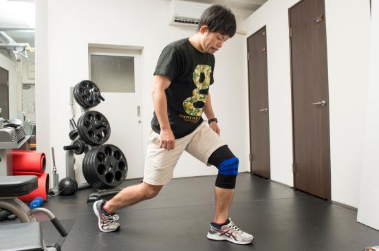 膝サポーターおすすめランキング8選 筋トレ時の痛みから守る 360life サンロクマル