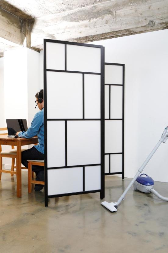 Web会議中の背景隠しに パーテーションおすすめ9選 Monoqlo がイケアやニトリを透け感や軽さを徹底比較 360life サンロクマル Web会議中の背景隠しに パーテーションおすすめ9選 Monoqlo がイケアやニトリを透け感や軽さを徹底比較 360life サンロクマル