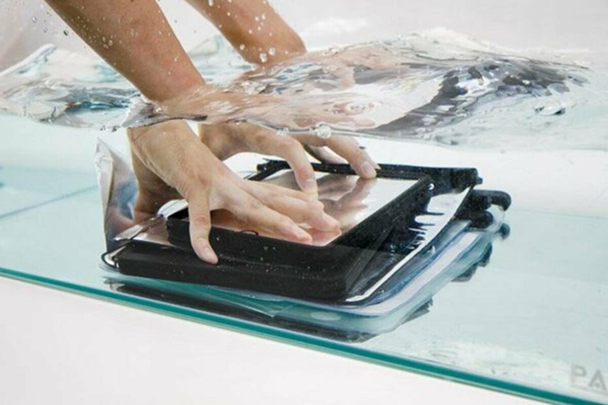 お風呂で使える！ iPad＆タブレット用防水ケースおすすめランキング 6