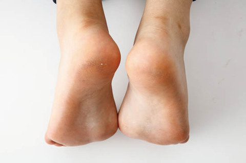 人前で靴を脱げない理由があるなら 360life サンロクマル