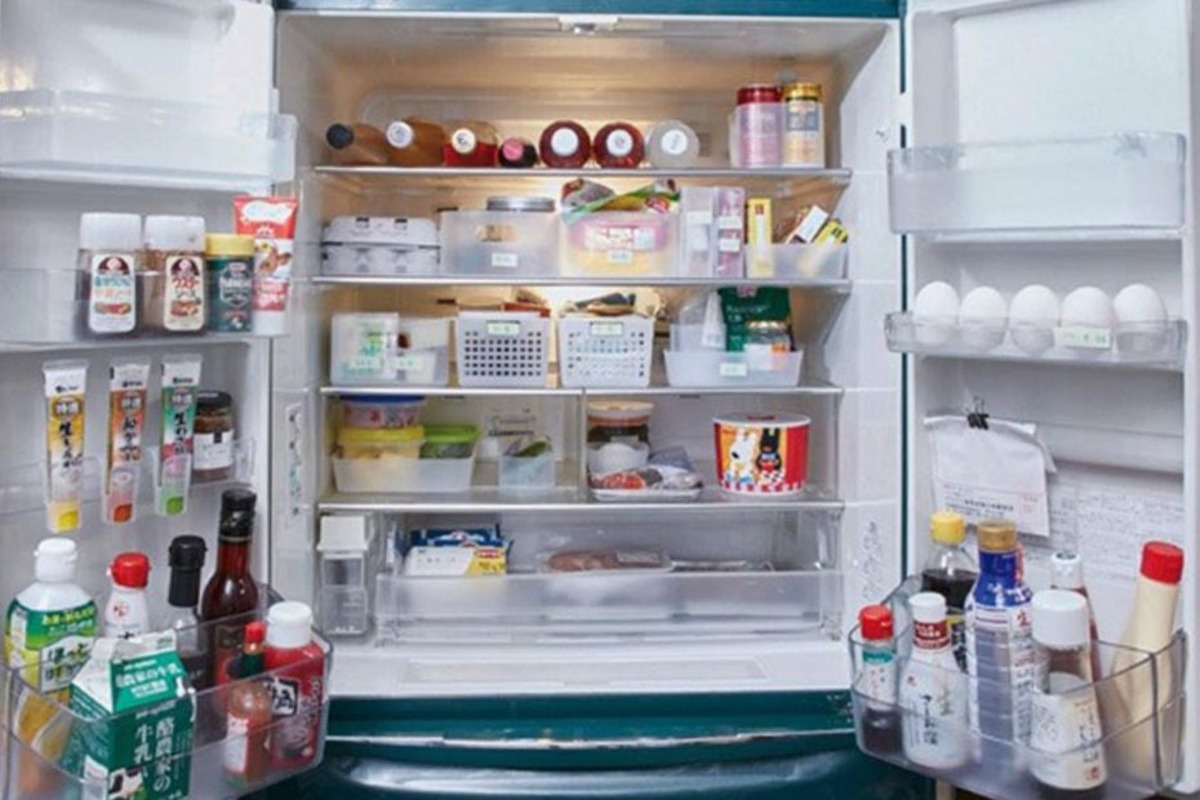 ダイソー 100均で解決 冷蔵庫収納の劇的ダイエット術6選 360life サンロクマル