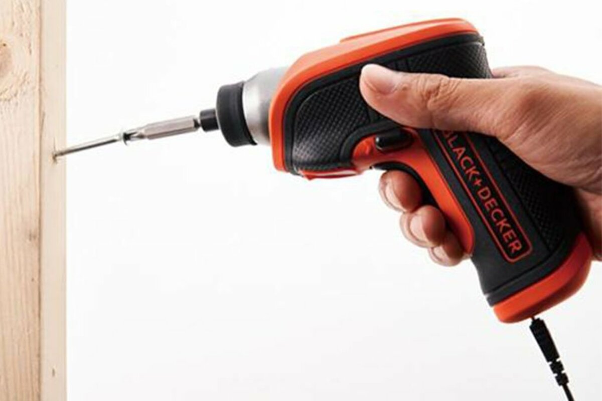 格安でパワーがある！ おすすめ電動ドライバーはBLACK+DECKER「3.6V