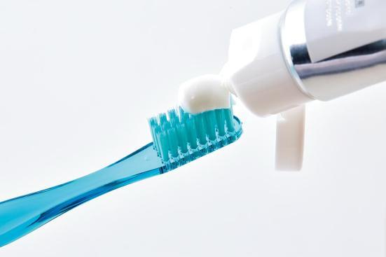 ホワイトニング歯磨き粉のおすすめ3選 Ldk が8製品を比較 360life サンロクマル