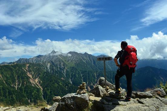 専門家が選ぶ登山リュックおすすめ15選 人気製品レビューと選び方 年版 360life サンロクマル