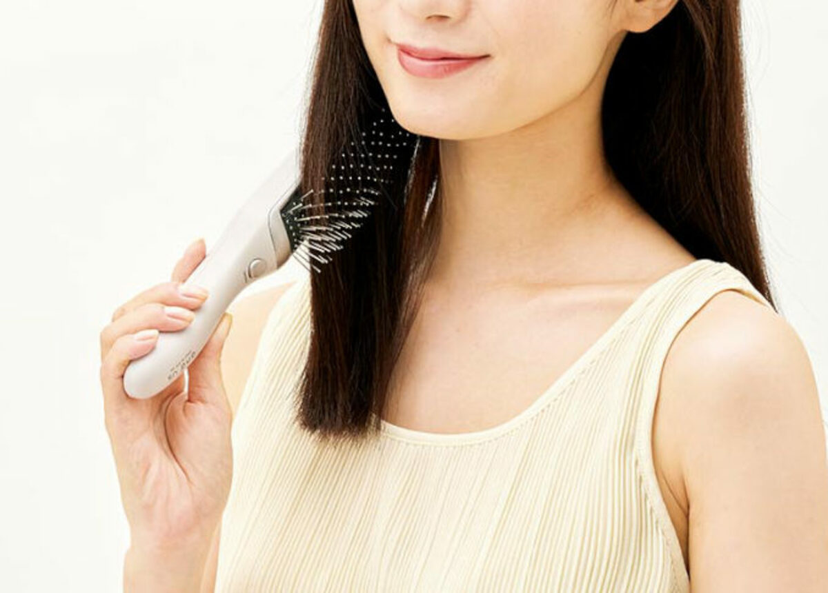 スリコの美容家電】300均で売ってる「リセットブラシ」の実力は