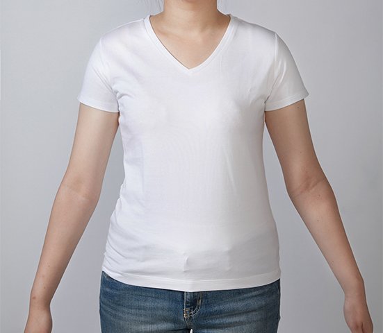 NATURAL BEAUTY BASIC:NEWベーシック Tシャツ Vネック:白Tシャツ